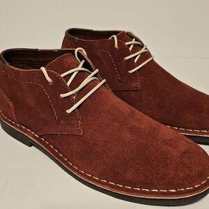 NWOT Kenneth Cole  Reaction Desert Sun Suede Rust Chukka Boots, Rubber Sole